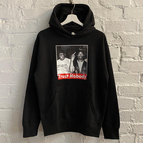 Biggie & Tupac Trust Nobody Printed Hoodie In Black