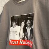 Biggie & Tupac Trust Nobody Printed Tee In Charcoal