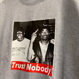 Trust Nobody Biggie & Tupac Printed Sweatshirt In Grey