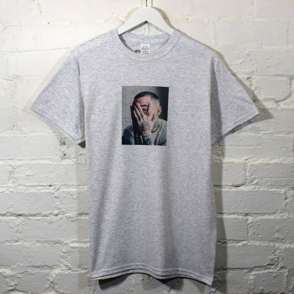 Mac Miller Hands Printed Tee In Grey